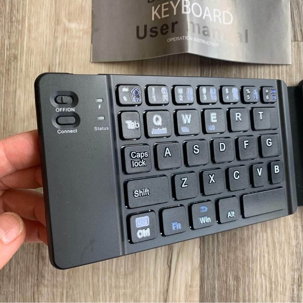 NWOT Mini Foldable Wireless Keyboard Compatible with iOS, Android and Windows - Picture 3 of 11